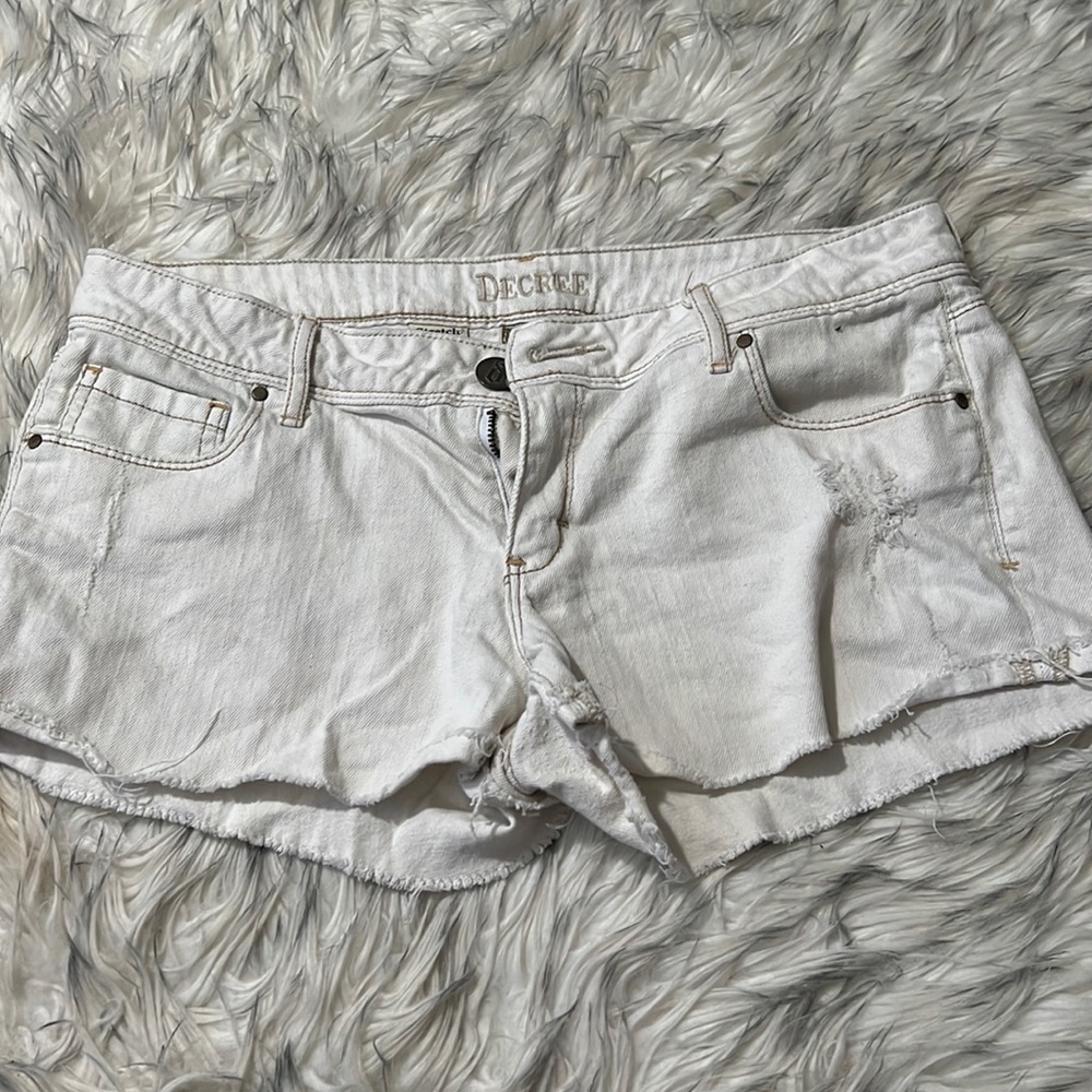 Decree Women Size 11 White Denim Jean Shorts Cut Off Stretch